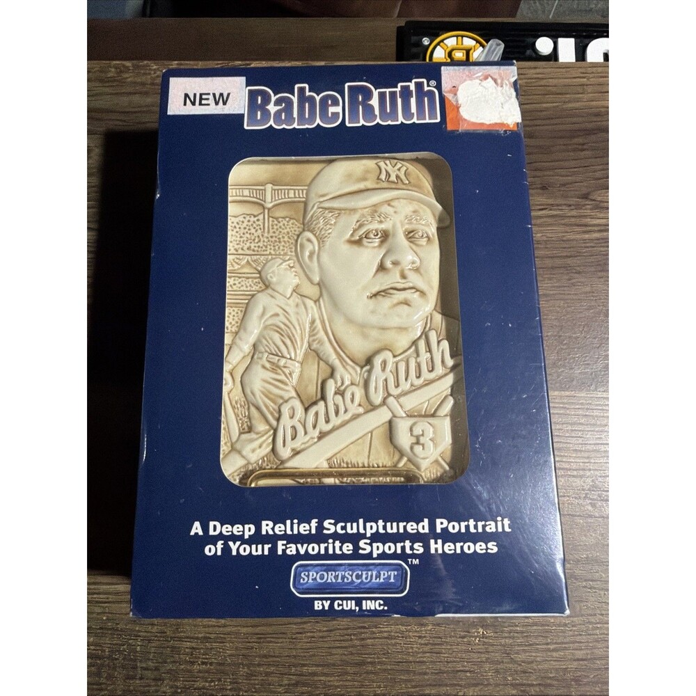 NEW YORK YANKEES Babe Ruth Deep Relief Sculptured Portrait Limited Edition - New